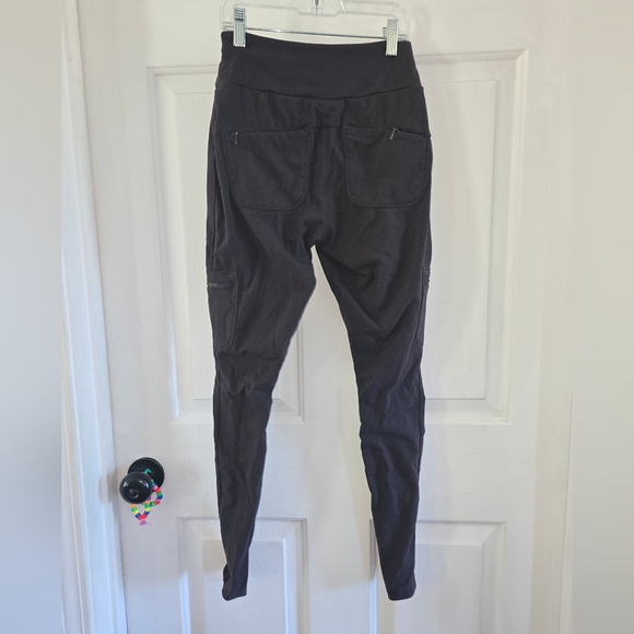 Athleta Headlands Hybrid High Rise Cargo Legging In Charcoal Size 0 - Picture 2 of 11
